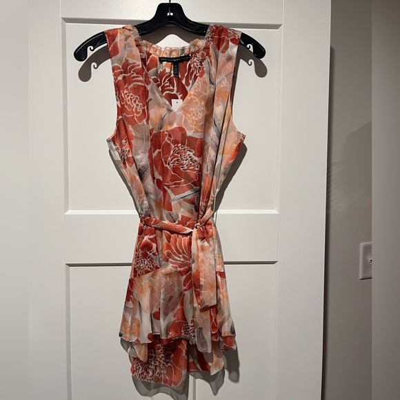 WHITE HOUSE BLACK MARKET SLEEVELESS PRINT RUFFLE TUNIC SIZE MEDIUM NWT! - Picture 4 of 6